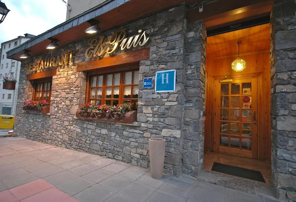 Hotel Els Puis-1